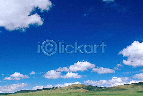 사람없음 JPG 포토 구름(자연) 목초지 몽골 아시아 외국문화 자연 초원(자연) 풍경(경치) 하늘 해외풍경