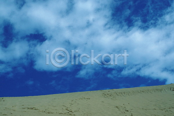 사람없음 JPG 포토 구름(자연) 모래 모래언덕 사막 야외 자연 주간 지평선 풍경(경치) 하늘 해외풍경
