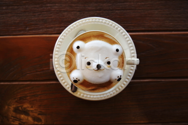 귀여움 사람없음 JPG 포토 하이앵글 해외이미지 곰 라떼 라떼아트 실내 커피