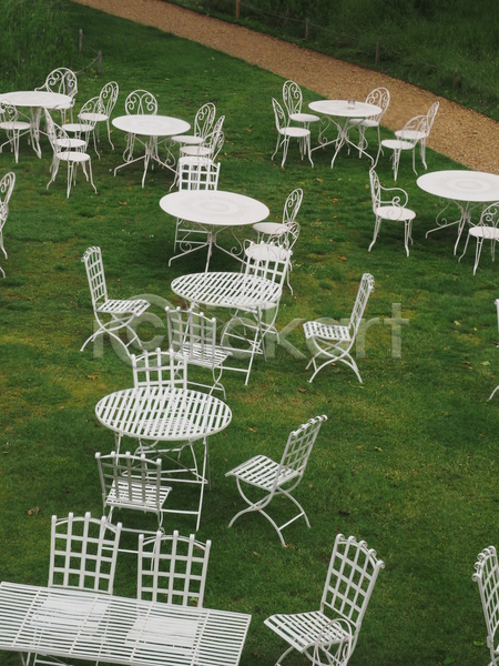 사람없음 JPG 포토 해외이미지 금속 여름(계절) 잔디 정원 패턴 흰색