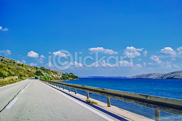 사람없음 JPG 포토 구름(자연) 도로 야외 여행 유럽풍경 자동차여행 주간 크로아티아 풍경(경치) 하늘 해외풍경 호수