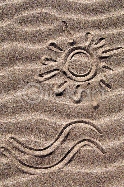 사람없음 JPG 포토 해외이미지 그리기 그림 맑음 모래 모래사장 바다 백그라운드 사인 야외 여름(계절) 여행 인쇄 자연 주말 질감 태양 파도 휴가