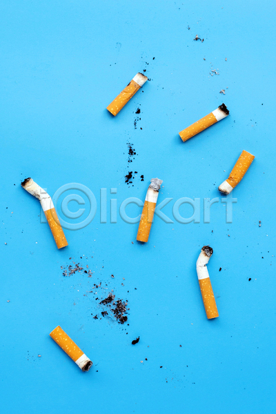 사람없음 JPG 포토 해외이미지 담배 담배꽁초 담뱃재 실내 파란배경 흡연