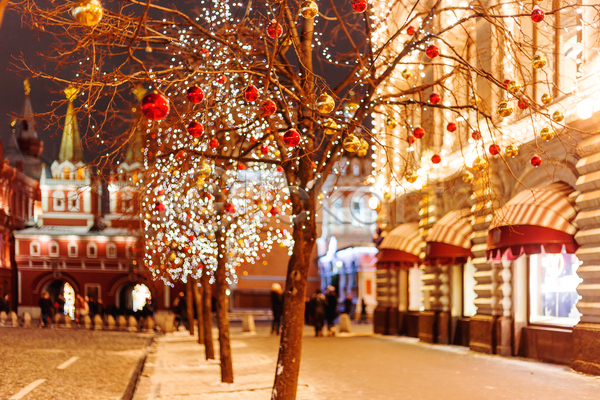 사람없음 JPG 아웃포커스 포토 해외이미지 거리 건물 겨울 나무 빛 상점 야간 야외 오너먼트 크리스마스 풍경(경치)