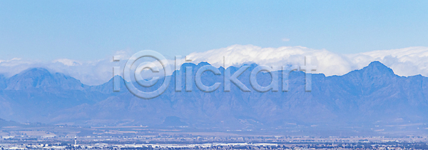 사람없음 JPG 포토 해외이미지 구름 남아프리카 남쪽 도시 도시풍경 망토 머리 산 스카이라인 아프리카 야외 언덕 여름 여행 자연 절정 케이프타운 타운 탁자 파노라마 파란색 풍경 하늘 하이킹 해외포토 휴가