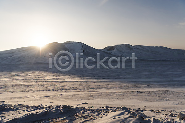 사람없음 JPG 포토 겨울 겨울풍경 구름(자연) 눈(날씨) 몽골 산 설경 설원 야외 자연 주간 풍경(경치) 하늘 해외풍경 햇빛