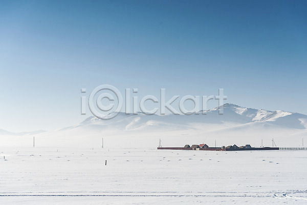 사람없음 JPG 포토 겨울 겨울풍경 눈(날씨) 몽골 산 설경 설원 야외 자연 주간 주택 풍경(경치) 하늘 해외풍경