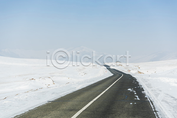 사람없음 JPG 포토 겨울 겨울풍경 눈(날씨) 도로 몽골 산 설경 설원 야외 자연 주간 풍경(경치) 하늘 해외풍경