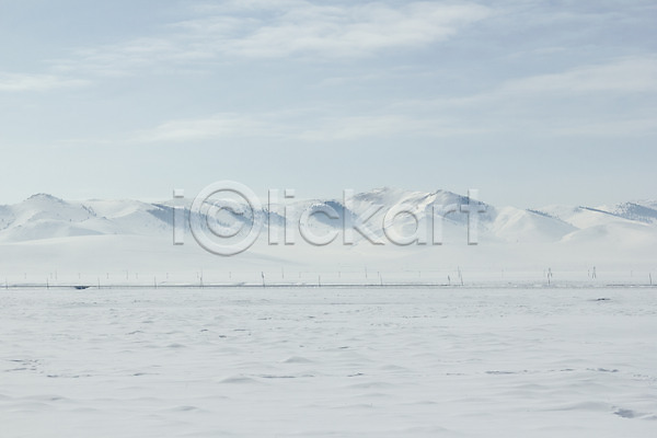 사람없음 JPG 포토 겨울 겨울풍경 구름(자연) 눈(날씨) 몽골 산 설경 설원 야외 자연 주간 풍경(경치) 하늘 해외풍경