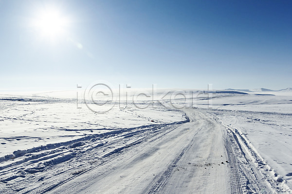 사람없음 JPG 포토 겨울 겨울풍경 눈(날씨) 몽골 바퀴자국 설경 설원 야외 자연 주간 풍경(경치) 하늘 해외풍경 햇빛