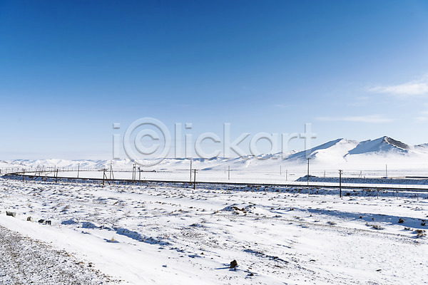 사람없음 JPG 포토 겨울 겨울풍경 기찻길 눈(날씨) 몽골 설경 설원 야외 자연 주간 파란색 하늘 해외풍경