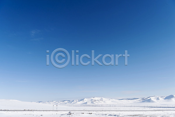 사람없음 JPG 포토 겨울 겨울풍경 눈(날씨) 몽골 산 설경 설원 야외 자연 주간 파란색 하늘 해외풍경