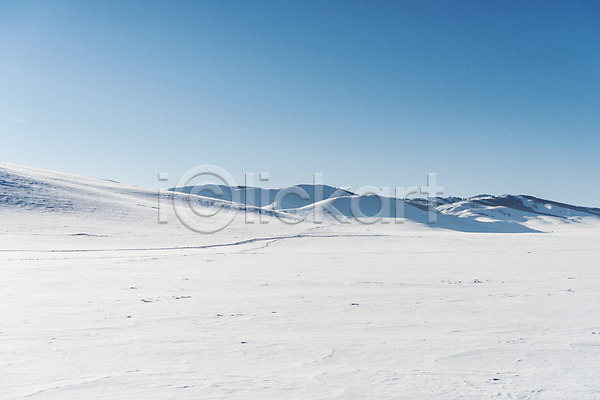 사람없음 JPG 포토 겨울 겨울풍경 눈(날씨) 몽골 산 설경 설원 야외 자연 주간 파란색 하늘 해외풍경
