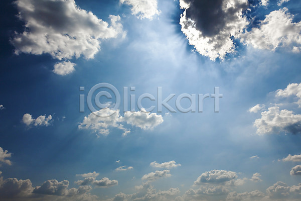 사람없음 JPG 포토 구름(자연) 맑음 뭉게구름 야외 여름(계절) 여름풍경 자연 주간 파란색 풍경(경치) 하늘 햇빛