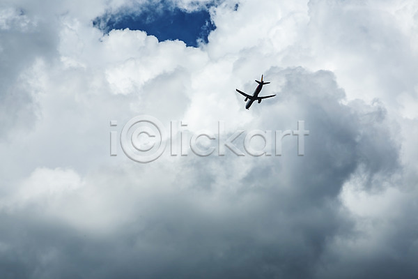 사람없음 JPG 포토 구름(자연) 맑음 뭉게구름 비행기 야외 여름(계절) 여름풍경 자연 주간 파란색 풍경(경치) 하늘