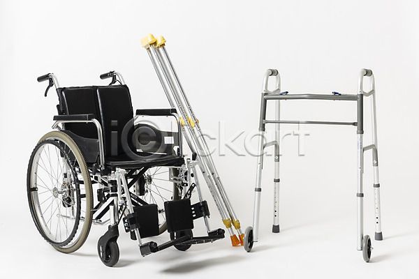 사람없음 JPG 포토 누끼 목발 보조기구 보행기 스튜디오촬영 실내 오브젝트 의료용품 장애 휠체어 흰배경