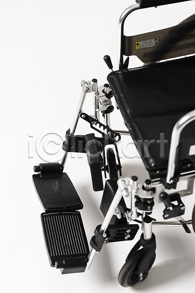 사람없음 JPG 근접촬영 포토 누끼 발판 보조기구 스튜디오촬영 실내 오브젝트 의료용품 장애 한개 휠체어 흰배경