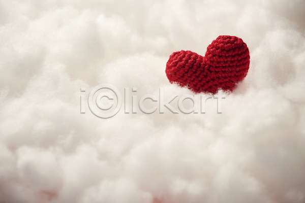 사랑 즐거움 행복 사람없음 JPG 포토 감정 구름(자연) 백그라운드 빨간색 솜 스튜디오촬영 실내 오브젝트 하트