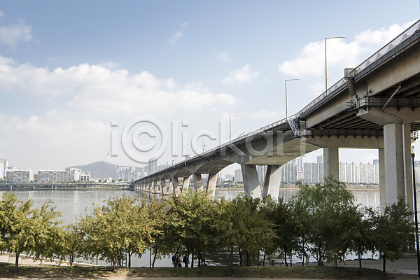 사람없음 JPG 포토 강가 구름(자연) 나무 도시 도시풍경 서울 야외 원효대교 주간 하늘 한강 한국