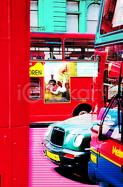사람없음 PSD 편집이미지 거리 건물 광고판 도로 도시 런던 모던 버스 여름(계절) 여름풍경 영국 유럽 유럽풍경 이층버스 자동차 컬러풀 해외 해외풍경