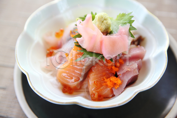 사람없음 JPG 포토 해외이미지 고추냉이 그릇 나무배경 날치알 덮밥 실내 연어회 일본음식 카이센동