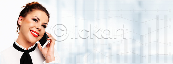 마케팅 성공 스마트 우아함 행복 여자 한명 JPG 포토 해외이미지 경영 그래프 글로벌 노동자 대화 모바일 미소(표정) 배너 부름 비서 비즈니스 비즈니스우먼 사무실 상담 스마트폰 시장 업무 외침 작업 전화기 정중 중개인 직업 카피스페이스 컨설턴트 통신 해외포토 핸드폰