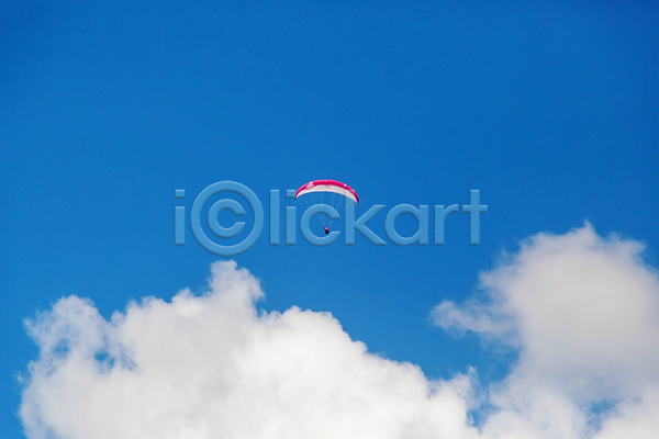 사람없음 JPG 포토 해외이미지 글라이더 낙하산 비행 야외 주간 패러글라이딩 풍경(경치) 하늘