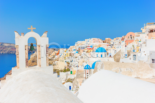 사람없음 JPG 포토 해외이미지 건물 교회 그리스 도시 마을 문 산토리니 야외 여름(계절) 유럽 종탑 파란색 풍경(경치) 휴양지 흰색