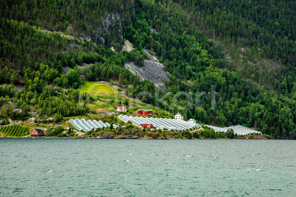 사람없음 JPG 포토 해외이미지 노르웨이 농장 바다 산 시골 야외 주간 풍경(경치)