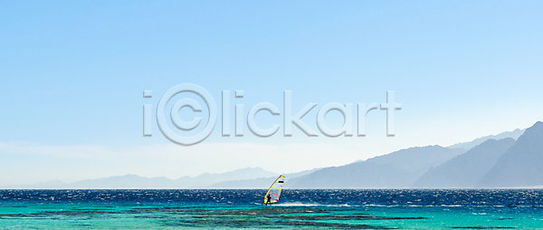 뜨거움 사람 사람없음 JPG 포토 해외이미지 1 구름 노려봄 물 바다 바람 산 서퍼 서핑 섬 속도 스포츠 승차 암초 여행 운동선수 이집트 자연 터키석 파도 파라다이스 파란색 풍경 하늘 항해 해외포토 홍해 휴가 휴양지