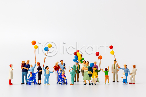 축하 행복 사람없음 JPG 포토 해외이미지 가족 인물미니어처 잡기 컨셉 파티 풍선 흰배경