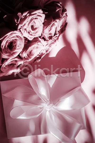 로맨틱 사랑 행복 사람없음 JPG 포토 해외이미지 꽃다발 리본 분홍색 선물상자 해외202309