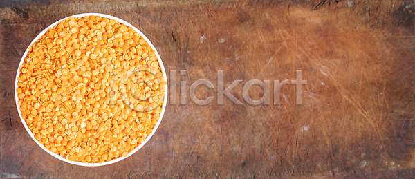 건조 신선 동양인 사람없음 인도인 JPG 포토 해외이미지 갈색 건강 고립 낟알 날것 내추럴 노란색 농업 다리찢기 다이어트 단백질 목재 백그라운드 비건 사발 생식 식물 씨앗 오렌지 완두콩 요리 유기농 음식 자연 재료 접시 질감 채소 채식주의자 콩 해외포토