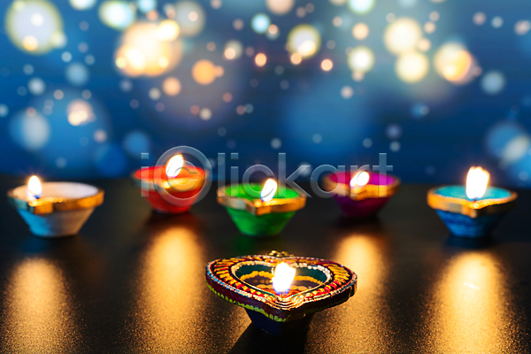 축하 행복 사람없음 인도인 JPG 일러스트 포토 해외이미지 광 등잔 디자인 램프 문화 백그라운드 벽지 보라색 불 불꽃(불) 빛 신용카드 인사 장식 전통 종교 추상 축제 컬러풀 패턴 포스터 휴가 힌두교