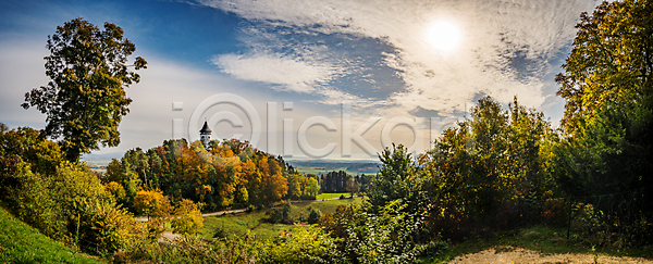 보호 산책 편안함 휴식 흐름 사람없음 JPG 포토 해외이미지 가을 개울 골짜기 관찰 맑음 물 바위 시골 야외 에너지 여름 여행 잎 자연 탑 트래킹 평형 폭포 하이킹 해외포토 호수 환경 휴가