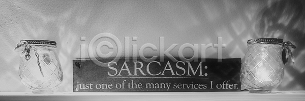 따뜻함 침묵 평화 휴식 사람없음 JPG 포토 해외이미지 겨울 결혼 광 그림자 기념물 내부 노란색 명상 반사 방 보유 불 빛 빛망울 빨간색 사인 소셜미디어 실내 심볼 야간 연소 영혼 오렌지 오브젝트 유리 인테리어 장식 종교 주택 촛불 크리스마스 파티 해외포토 휴가