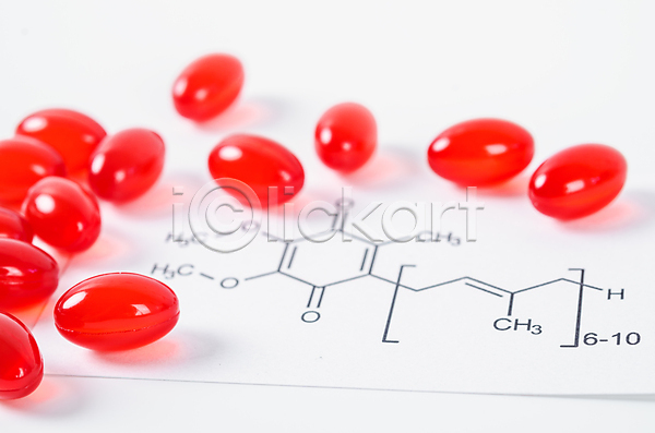 사람없음 JPG 포토 해외이미지 빨간색 실내 알약 약 의학 화학식 흰배경