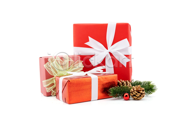 축하 사람없음 JPG 포토 해외이미지 리본 빨간색 상자 선물 선물상자 솔방울 오브젝트 크리스마스