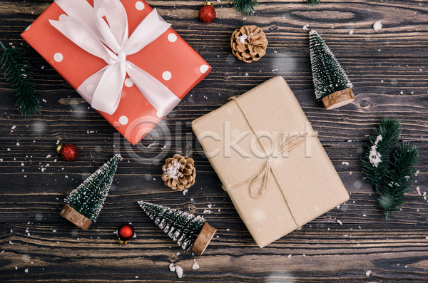 축하 사람없음 JPG 포토 해외이미지 리본 상자 선물 선물상자 솔방울 오브젝트 크리스마스