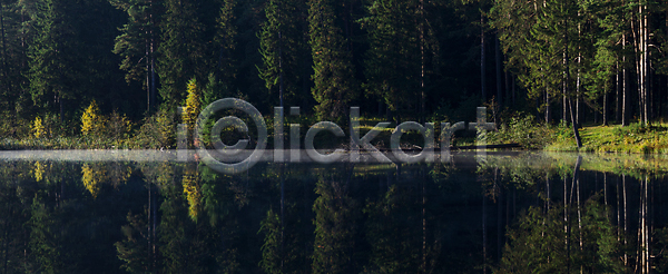 침묵 활발 휴식 사람없음 JPG 포토 해외이미지 가을 계절 공원 구름 나무 내추럴 넘어짐 노란색 물 바위 반사 백그라운드 산 숲 야외 일몰 잎 자연 장식 지역 질감 캐나다 컬러풀 태양 풍경 해외포토 햇빛 호수 휴가 휴양지