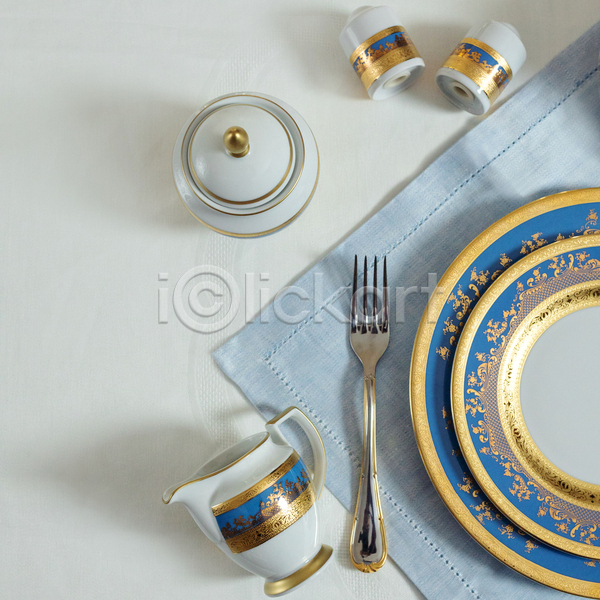 사람없음 JPG 포토 하이앵글 해외이미지 그릇 오브젝트 장식 접시 찻잔 파란색 포크