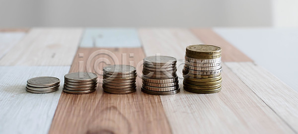 성장 투자 사람없음 JPG 포토 해외이미지 경제 고립 그래픽 금융 돈 동전 백그라운드 보물 비즈니스 심볼 쌓기 이익 재산 주식 진행 컨셉 해외포토 황금 흰색