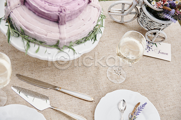 로맨틱 사람없음 JPG 포토 해외이미지 결혼 꽃 꽃병 나이프 스몰웨딩 와인잔 웨딩케이크 접시 청첩장 티스푼
