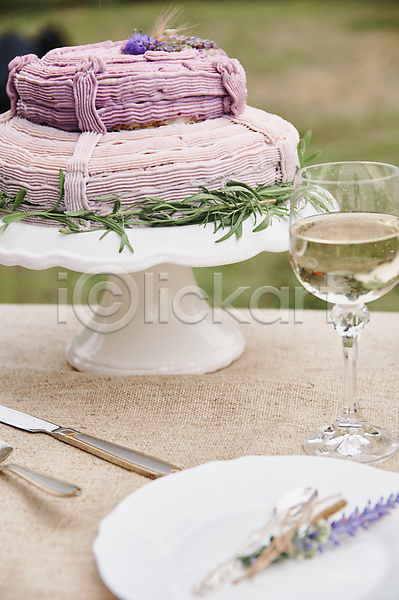 로맨틱 사람없음 JPG 포토 해외이미지 결혼 꽃 나이프 라벤더 스몰웨딩 와인잔 웨딩케이크 접시 티스푼