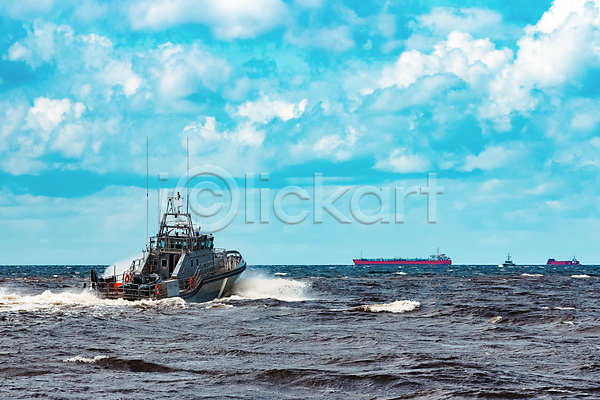 사람없음 JPG 포토 해외이미지 구름(자연) 군용 군함 바다 발트해 배(교통) 야외 주간 항해