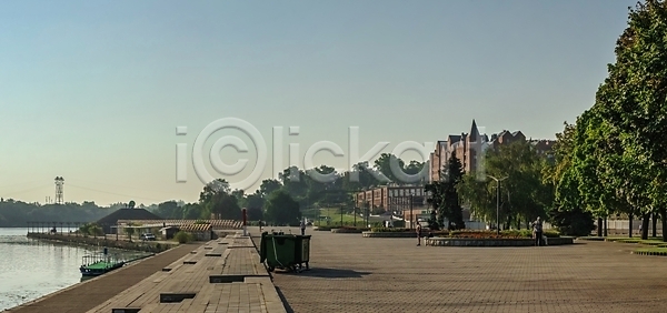 산책 사람없음 JPG 포토 해외이미지 거리 건물 건축양식 공원 교회 나무 맑음 벤치 보트 산책로 어부 여행 역사 우크라이나 유럽 천연기념물 해외포토 호텔 화강암 화단