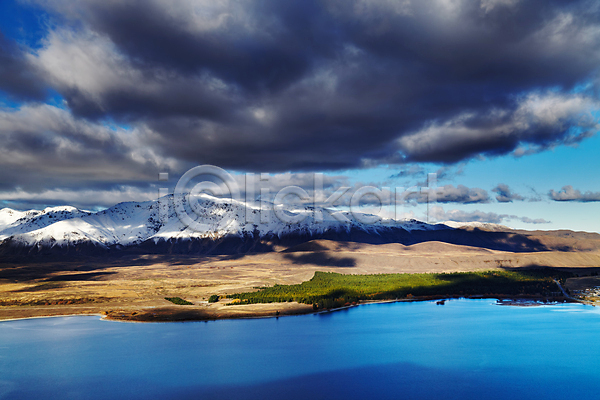 새로움 사람없음 JPG 포토 해외이미지 구름(자연) 남쪽 눈내림 뉴질랜드 물 산 산악지대 섬 숲 알프스 야외 언덕 여행 자연 저녁 파노라마 파란색 풍경(경치) 하늘 호수