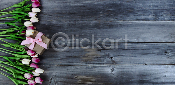 사랑 사람없음 JPG 포토 해외이미지 5월 기념 꽃 꽃무늬 널 머리위 목재 백그라운드 벚꽃 봄 부활절 분홍색 선물 선물상자 수확 시골 어머니의날 엄마 이벤트 전통 축제 카피스페이스 컨셉 튤립 해외포토 휴가