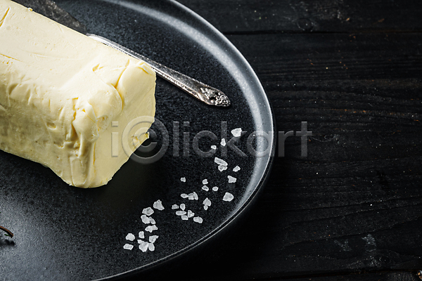 사람없음 JPG 포토 해외이미지 검은배경 버터 소금 식재료 실내 접시