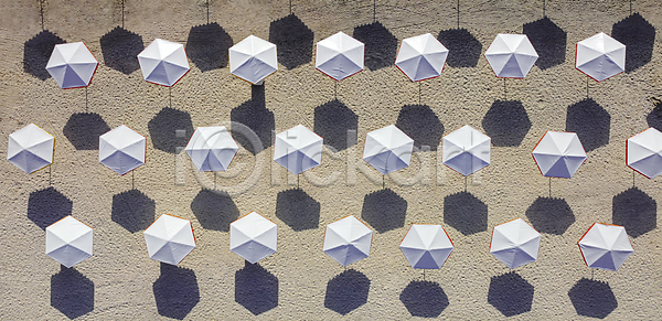 만족 휴식 사람 사람없음 JPG 포토 해외이미지 그리스 남쪽 맑음 모래 모래사장 물 미국 바다 백그라운드 불가리아 브라질 섬 안테나 야외 여름 여행 우산 이국적 정상 컨셉 파란색 풍경 해외포토 휴가